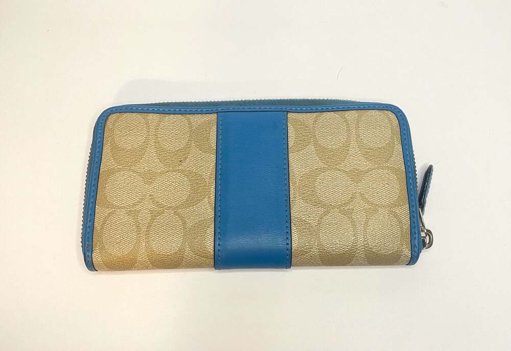 Coach Signature Canvas Accordion Zip Wallet in Blue - Picture 2 of 4